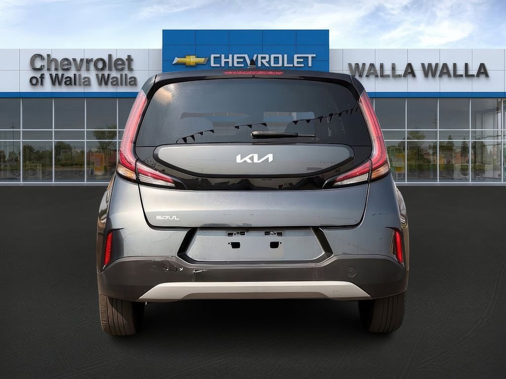 2023 Kia Soul LX photo 2