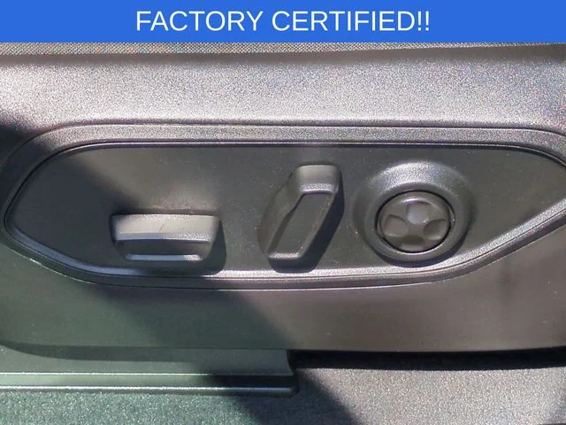 Used 2025 Black Jeep Altitude X image 17