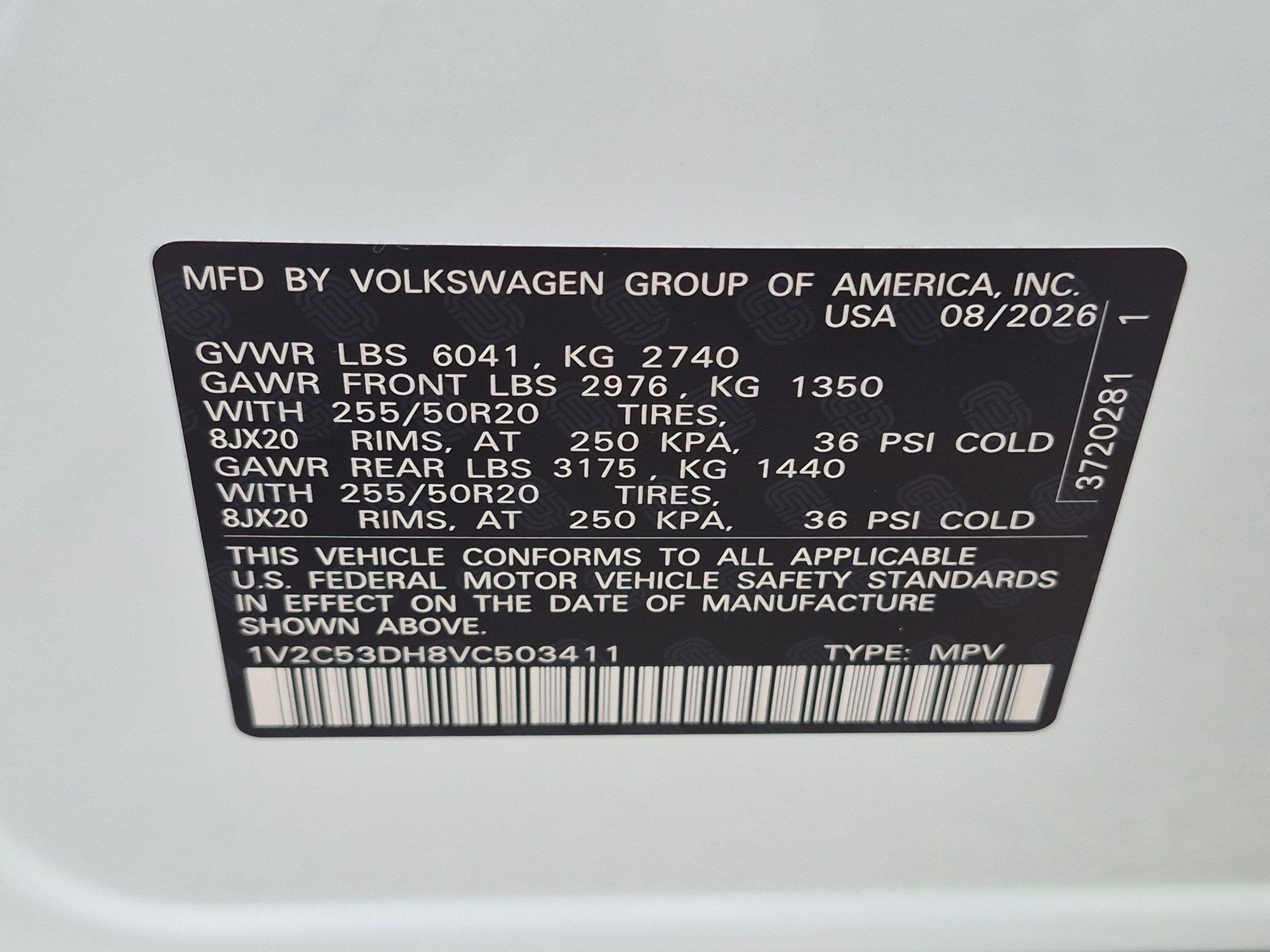 New 2027 Opal White Pearl Volkswagen SEL R-Line image 17