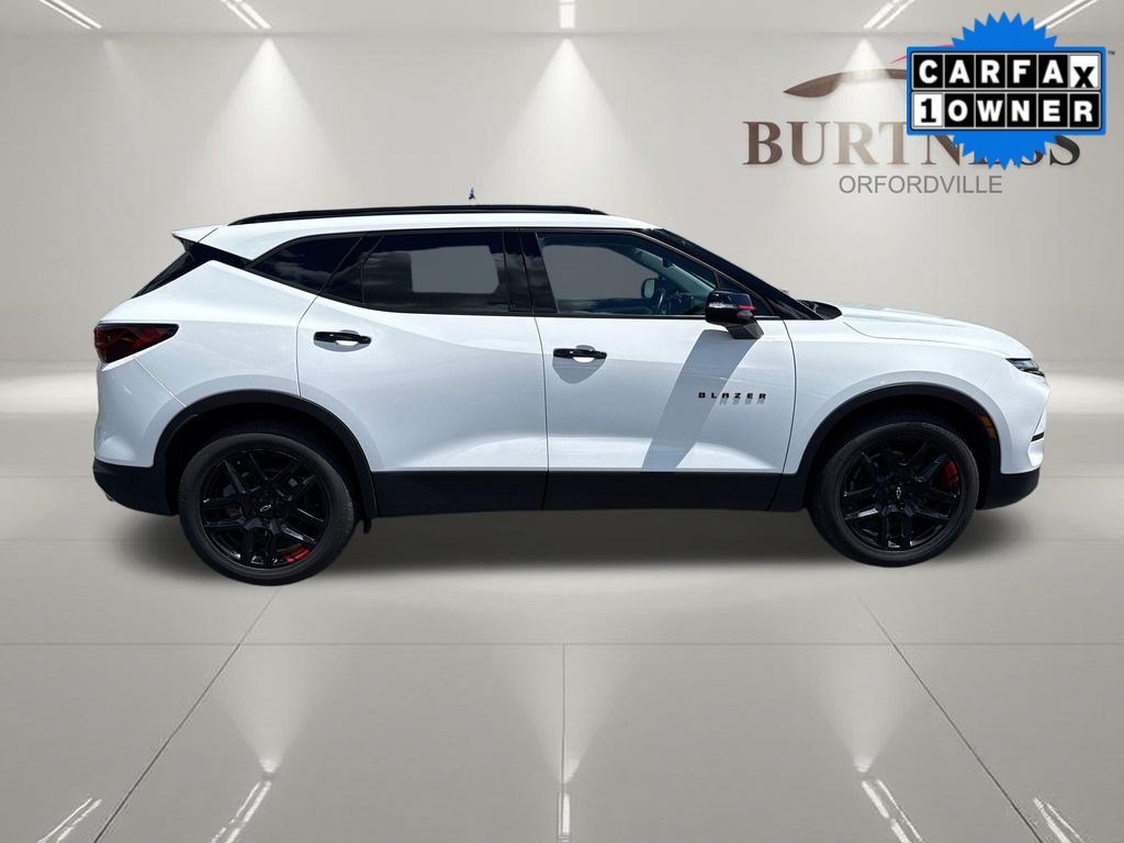Used 2023 Summit White Chevrolet LT image 9