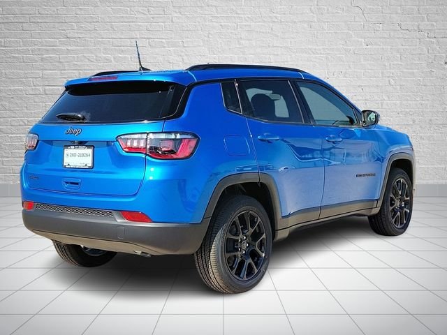New 2026 Hydro Blue Pearlcoat Jeep Latitude image 4