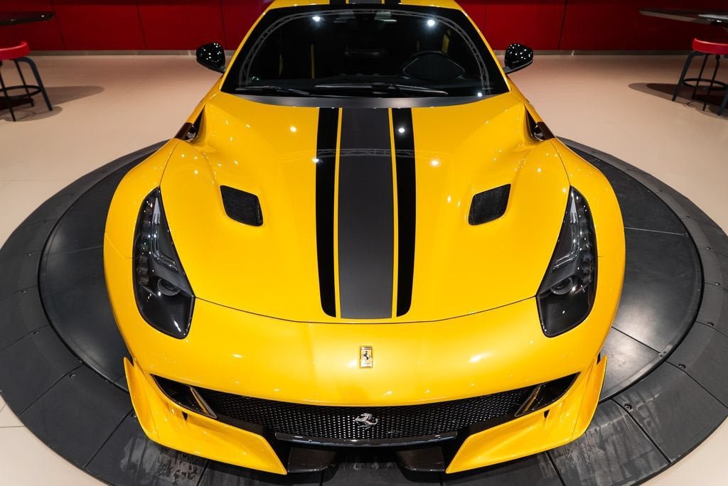 Certified Used 2016 Giallo Triplo Strato Ferrari Base image 16