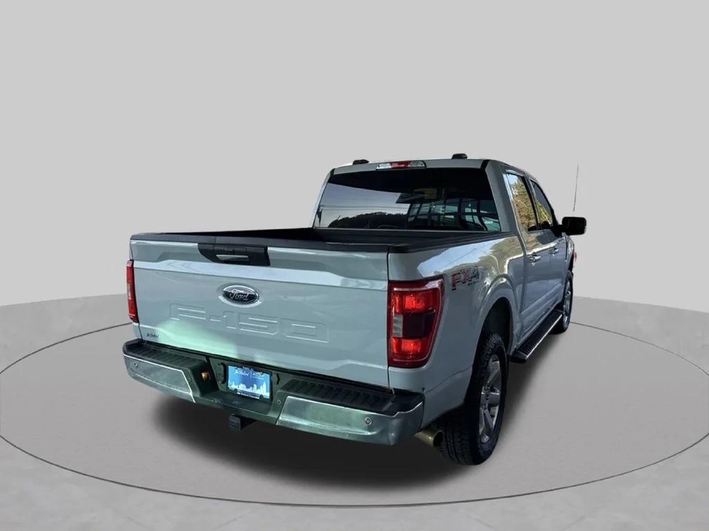 Used 2021 White Metallic Ford XLT image 10
