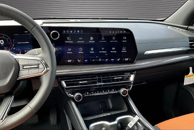 2027 Chevrolet Traverse Z71 - Photo 6