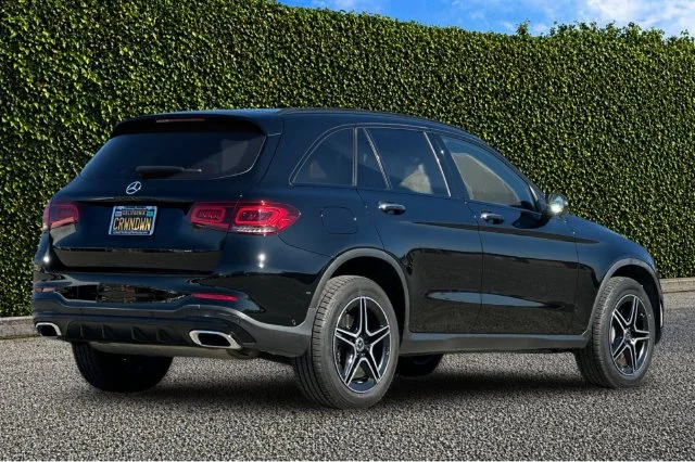 Used 2022 Black Mercedes-Benz GLC 300 image 4