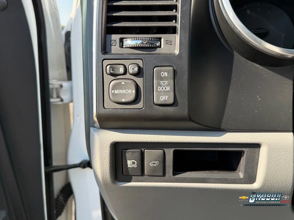 2020 Toyota Sequoia Limited - Photo 15