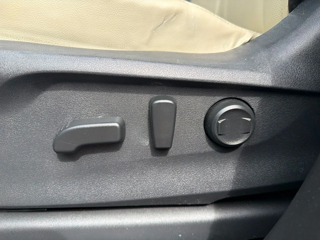 Used 2019 Gray Subaru Limited image 32