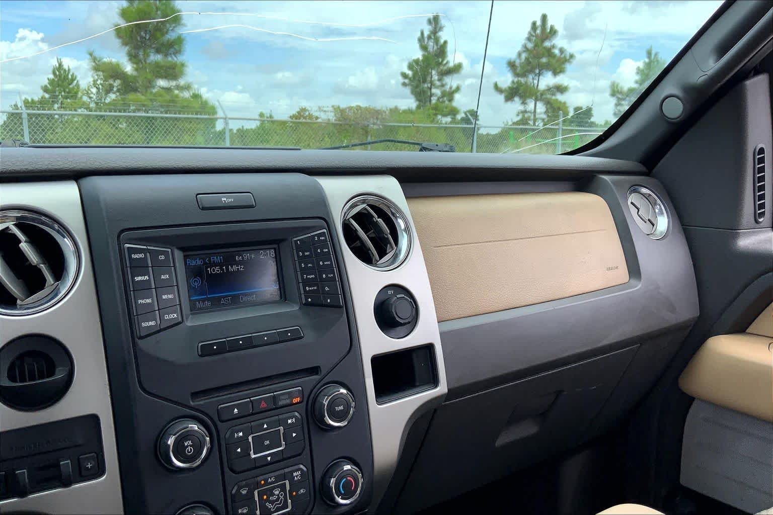 Used 2013 Tuxedo Black Metallic Ford XLT image 34