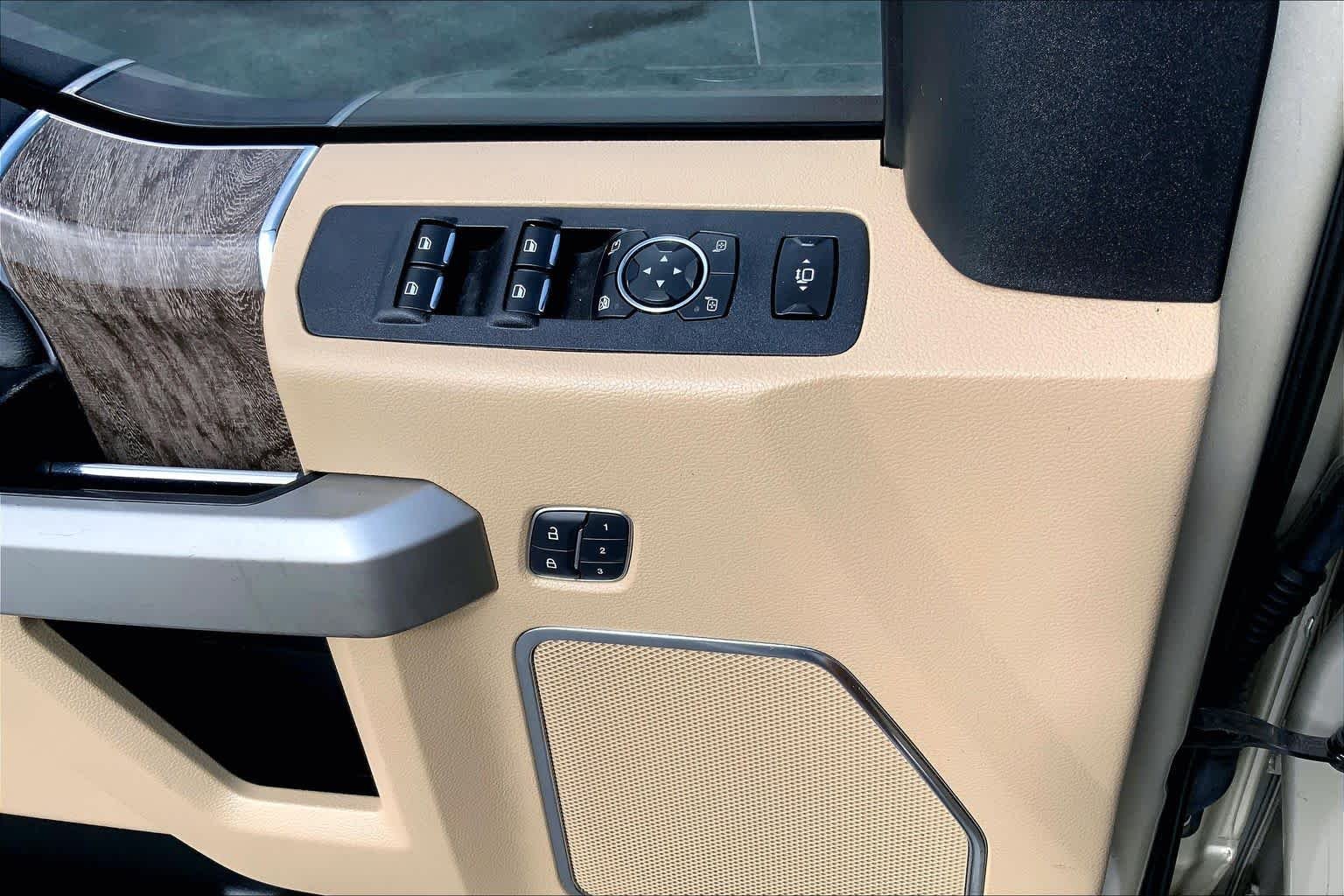 Used 2017 White Gold Ford Lariat image 32