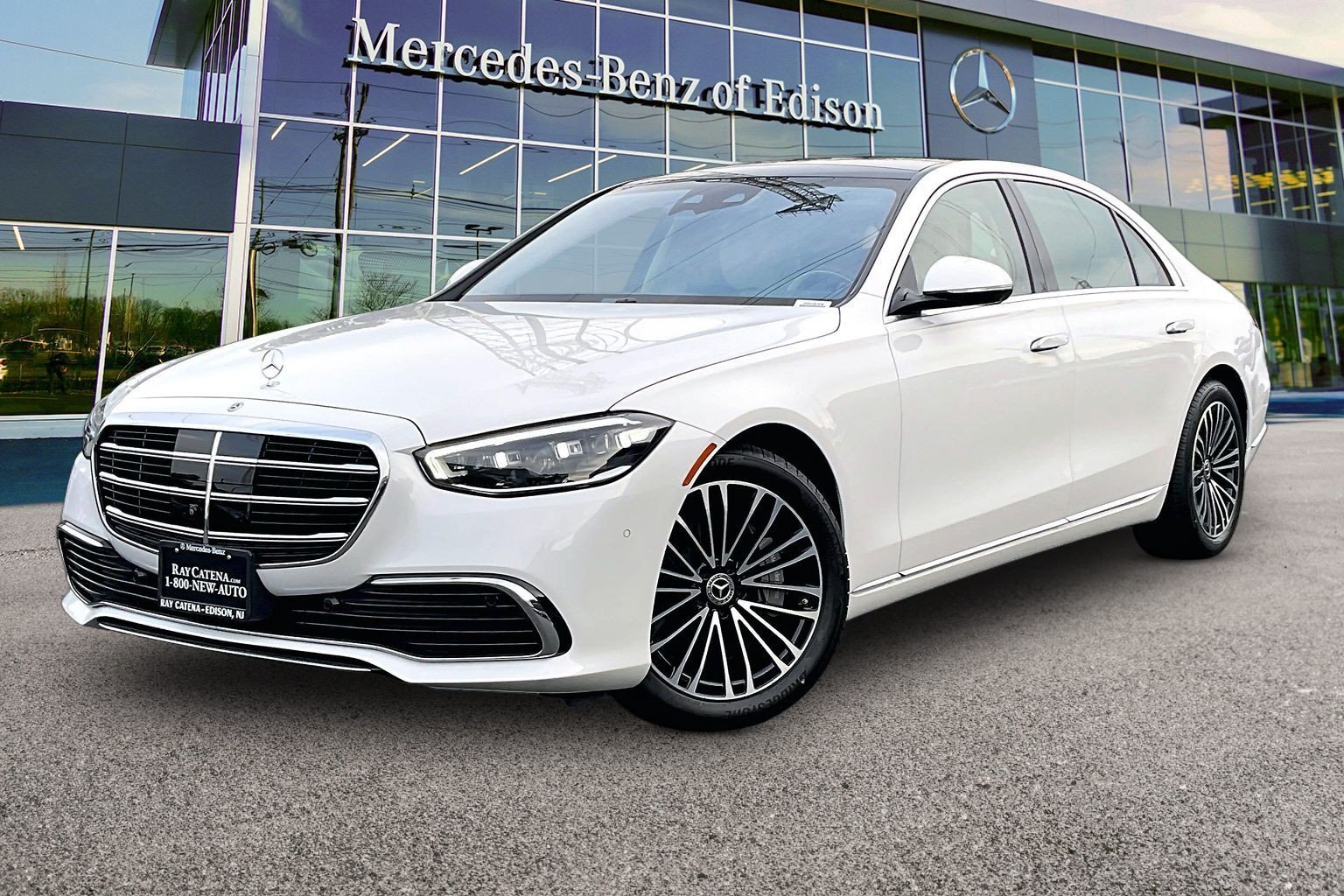 New 2026 MANUFAKTUR Moonlight White Metallic Mercedes-Benz S 580 image 15