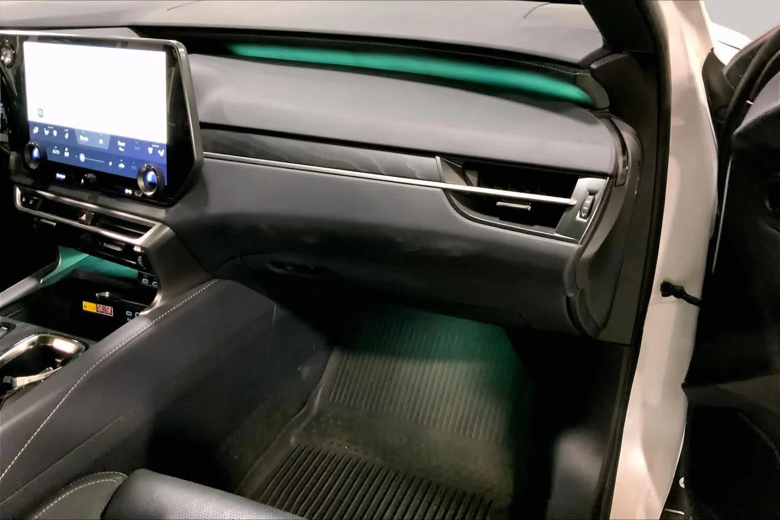 Certified Used 2025 EMINENT WHITE PEARL Lexus Luxury image 19