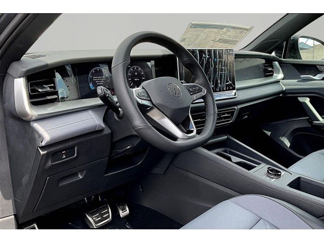 New 2026 Platinum Gray Metallic Volkswagen 2.0T SE R-Line Black image 17