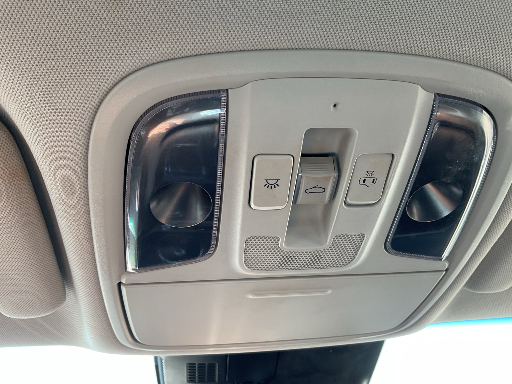 Used 2018 Aurora Black Kia Premium image 27