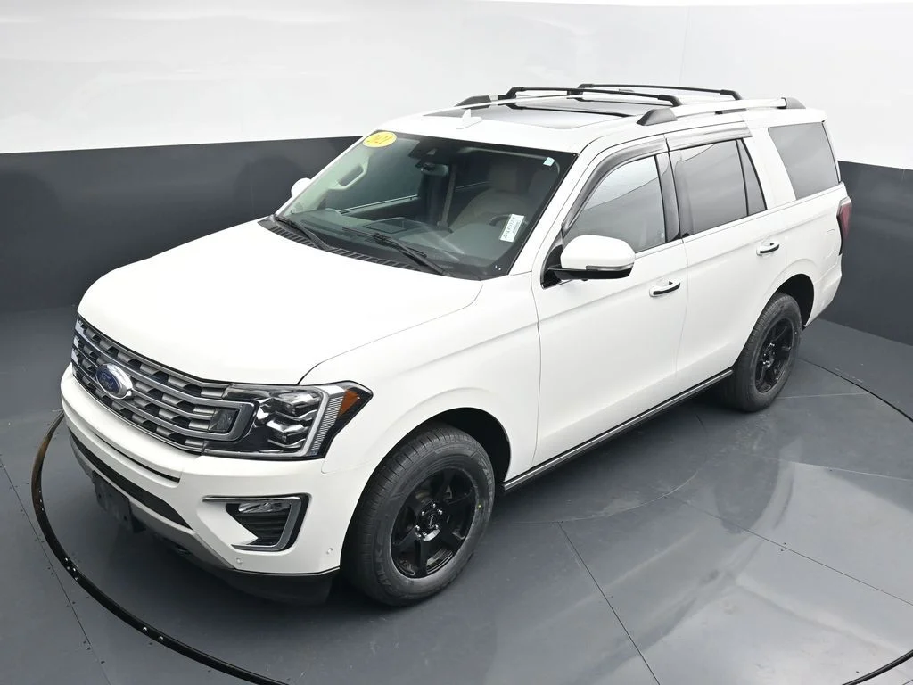 Used 2021 White Ford Limited image 29