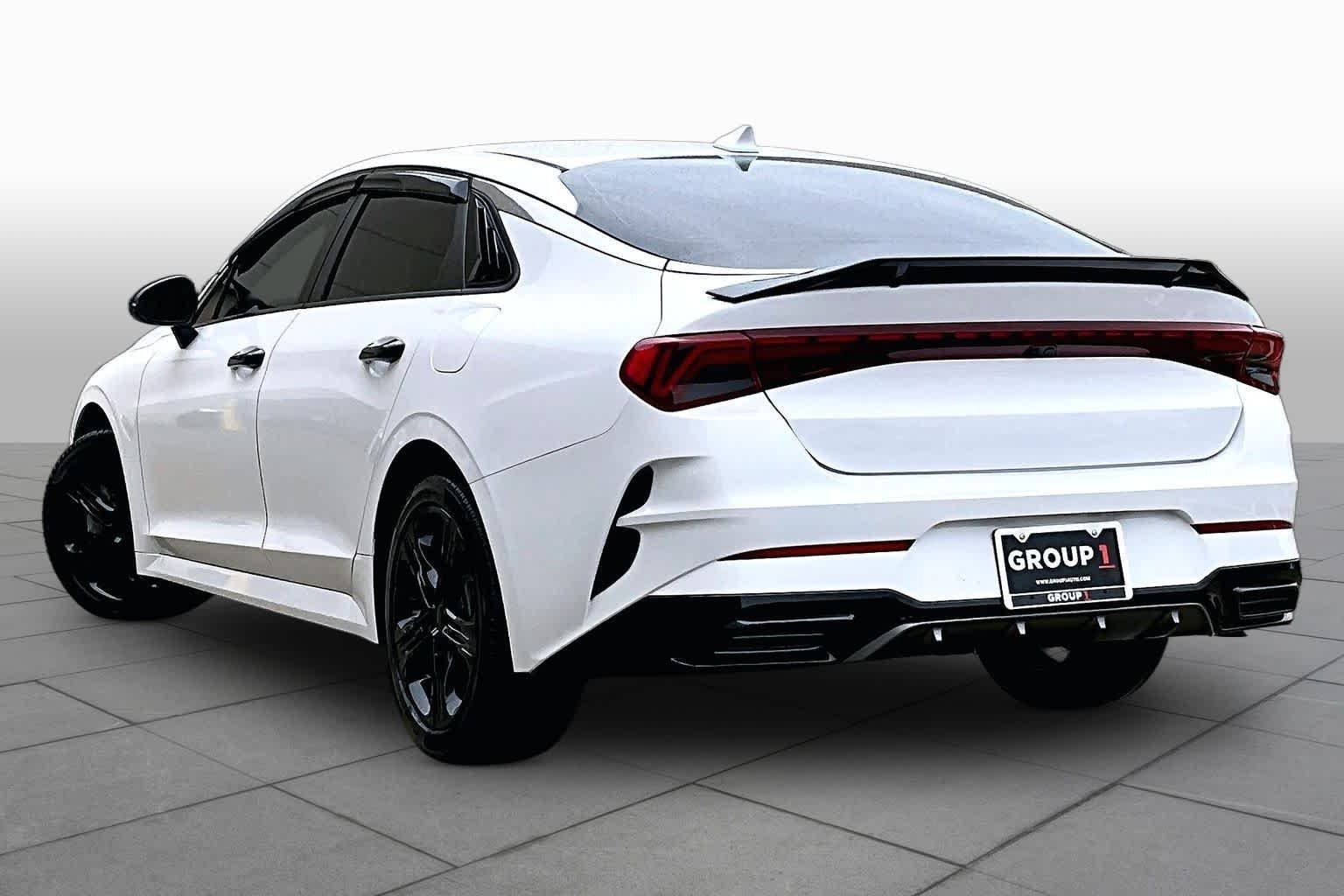 Used 2024 Glacial White Pearl Kia GT-Line image 11