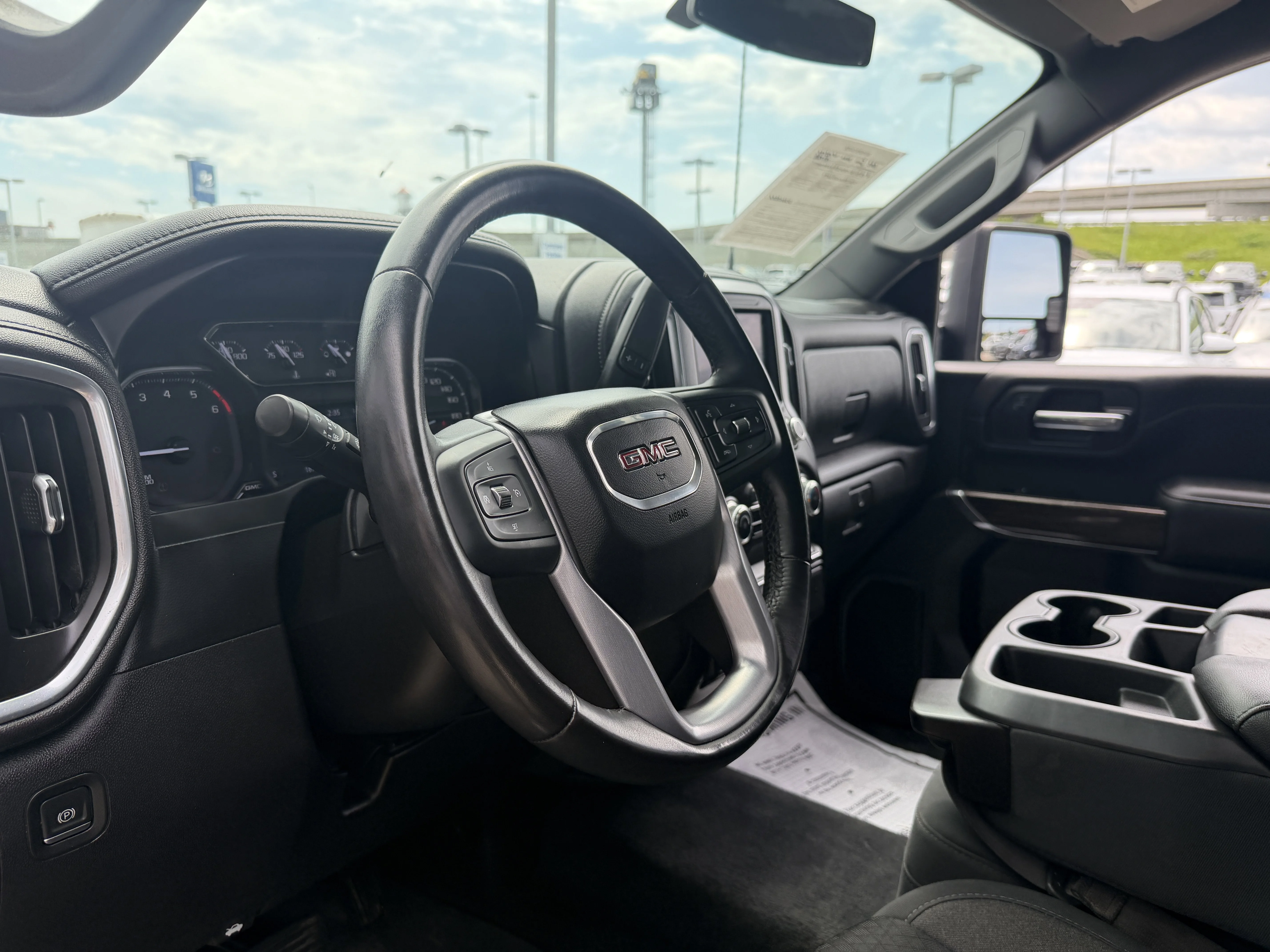 Used 2020 Dark Sky Metallic GMC SLE image 30