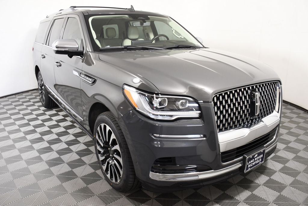 Used 2022 Chroma Caviar Dark Gray Metallic Clearcoat Lincoln Black Label image 9