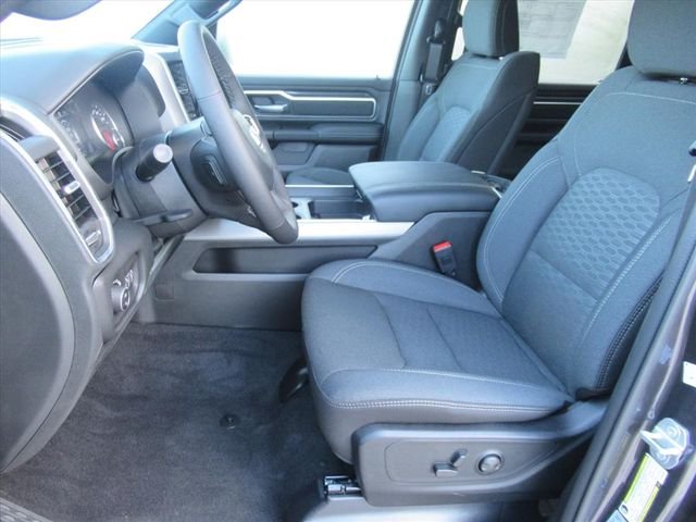 New 2026 Granite Crystal Metallic Clear-Coat Exterior Paint RAM Big Horn/Lone Star image 17