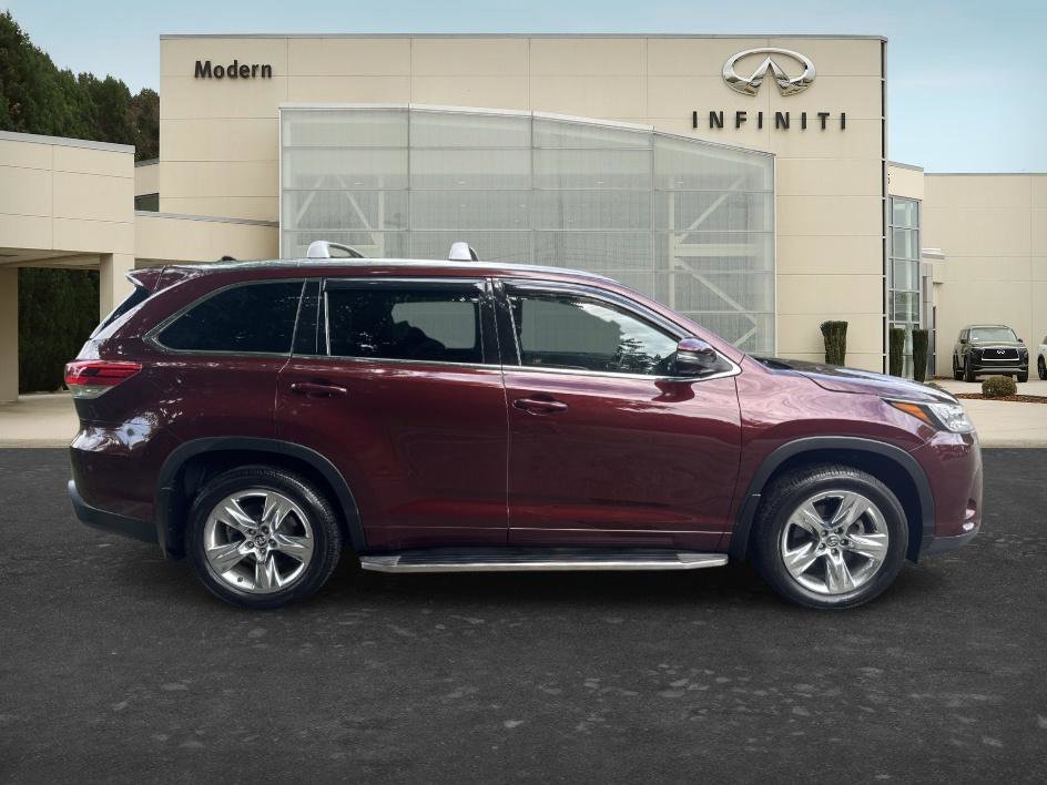 Used 2019 Ooh La La Rouge Mica Toyota Limited image 4