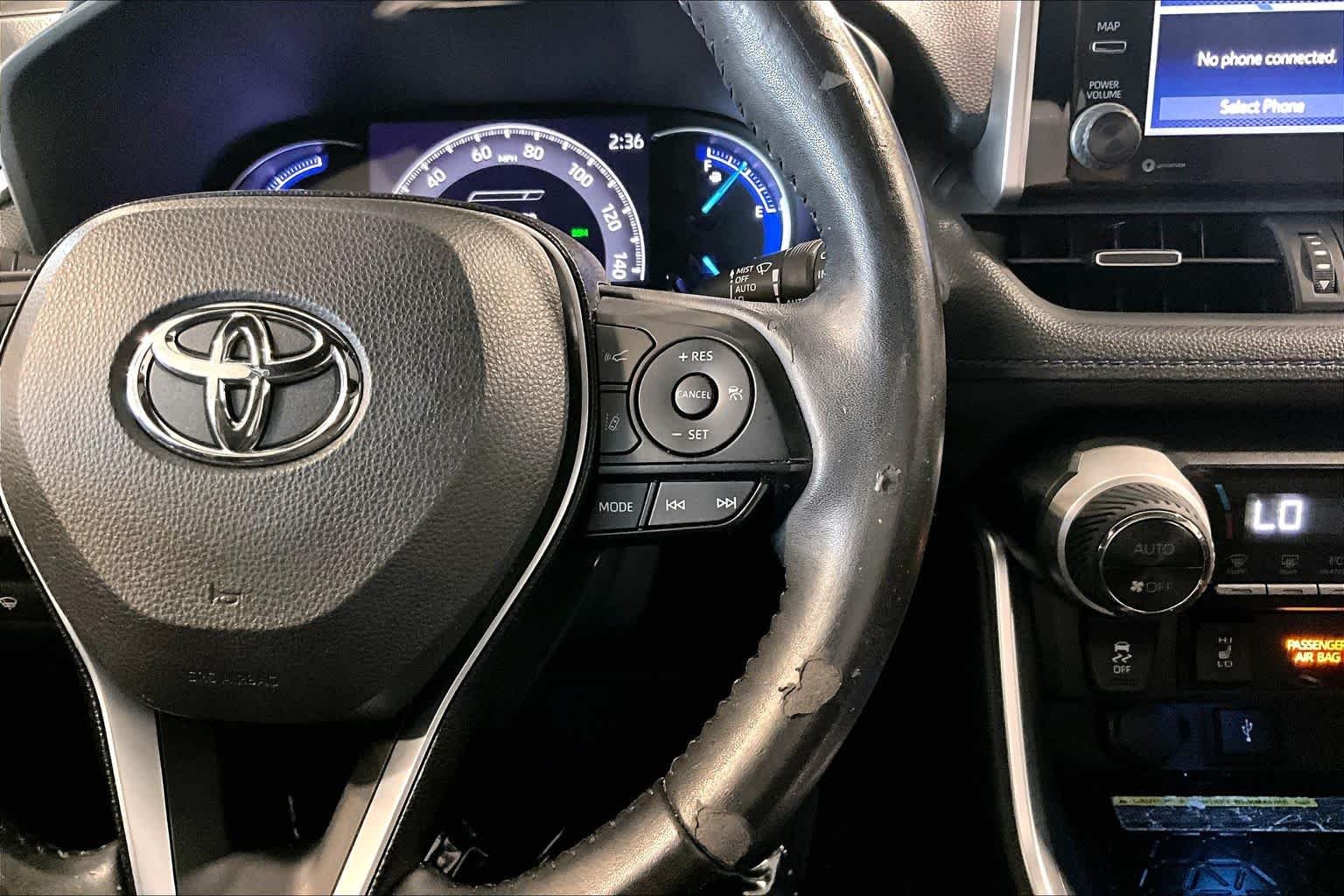 Used 2021 Blizzard Pearl/Midnight Black Metallic Toyota Hybrid XSE image 22