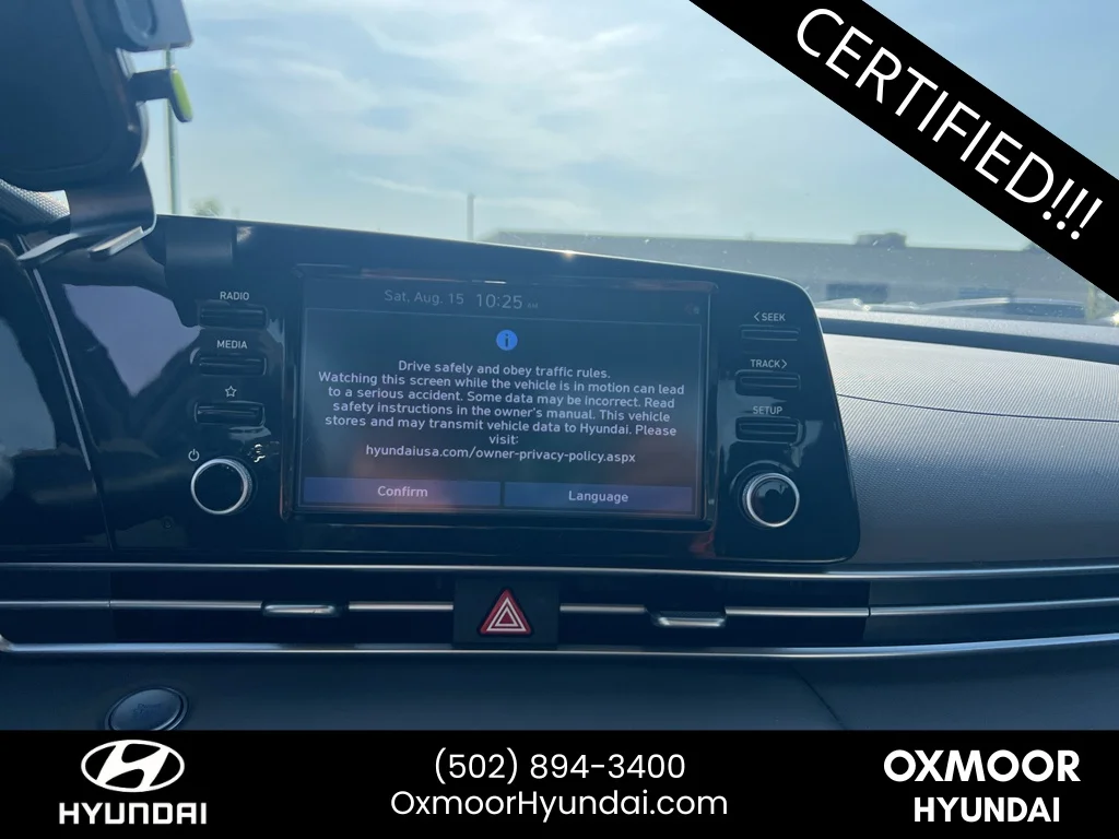 Used 2022 Phantom Black Hyundai SEL image 9