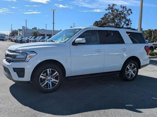 Used 2024 White Metallic Ford XLT image 8