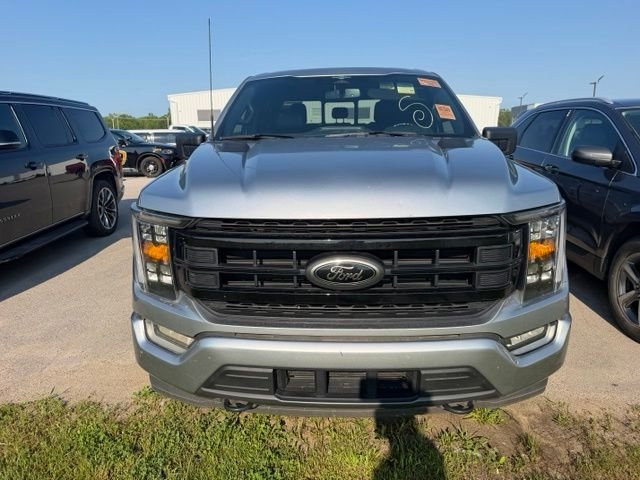 Used 2023 Silver Ford XLT image 2