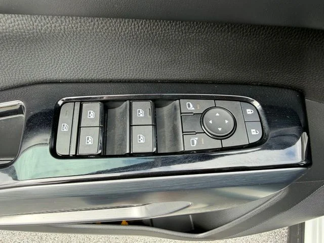 Certified Used 2024 Pearl White Nissan SL image 12