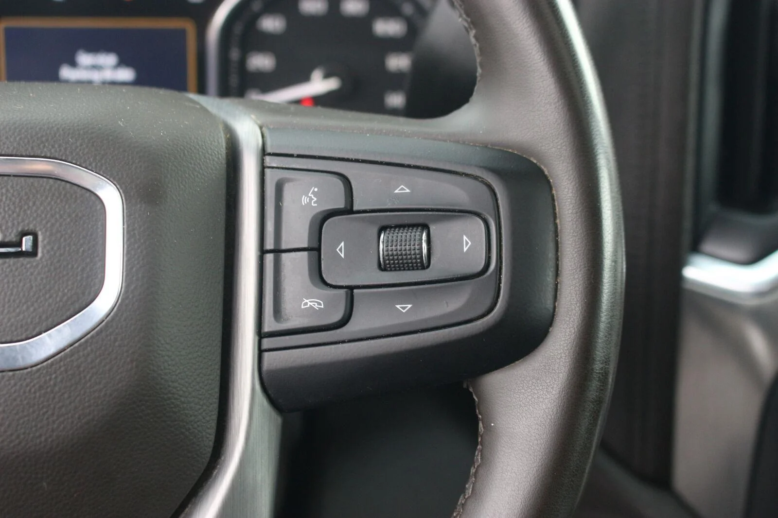 Used 2023 Ebony Twilight Metallic GMC Denali image 21