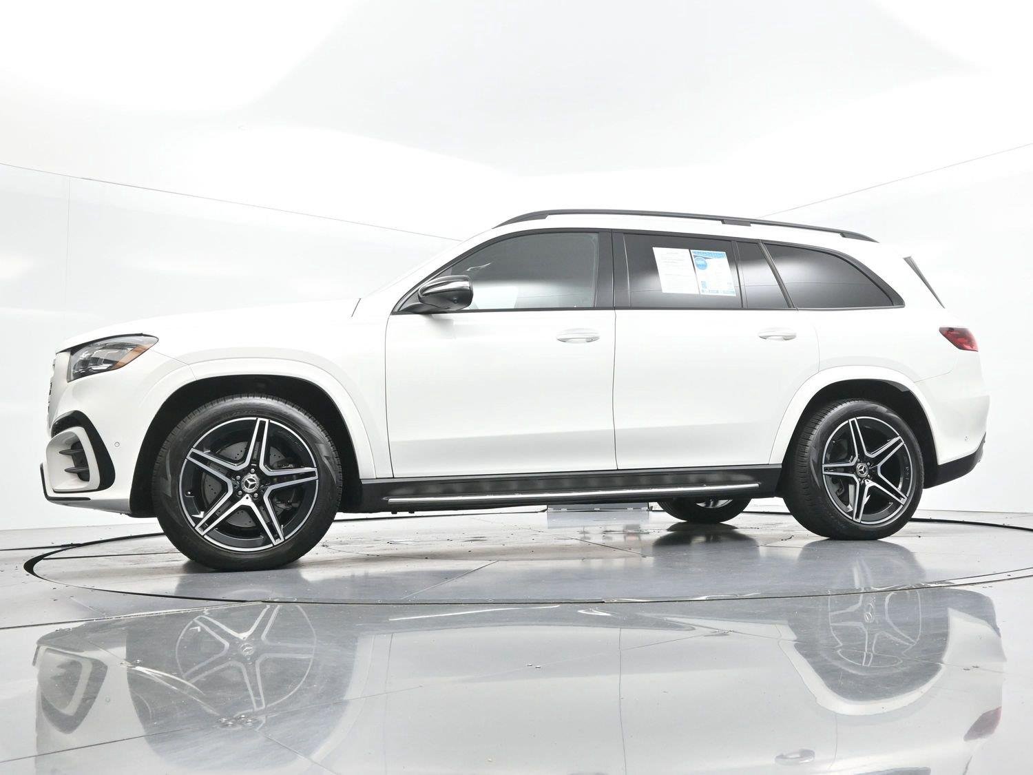 Used 2025 Polar White Mercedes-Benz GLS 450 image 57