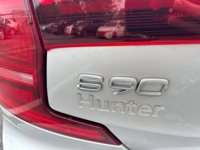 Used 2018 Silver Volvo T5 Momentum image 5