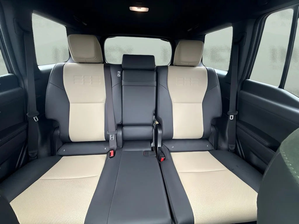 Used 2025 White Lexus 550 Overtrail image 7