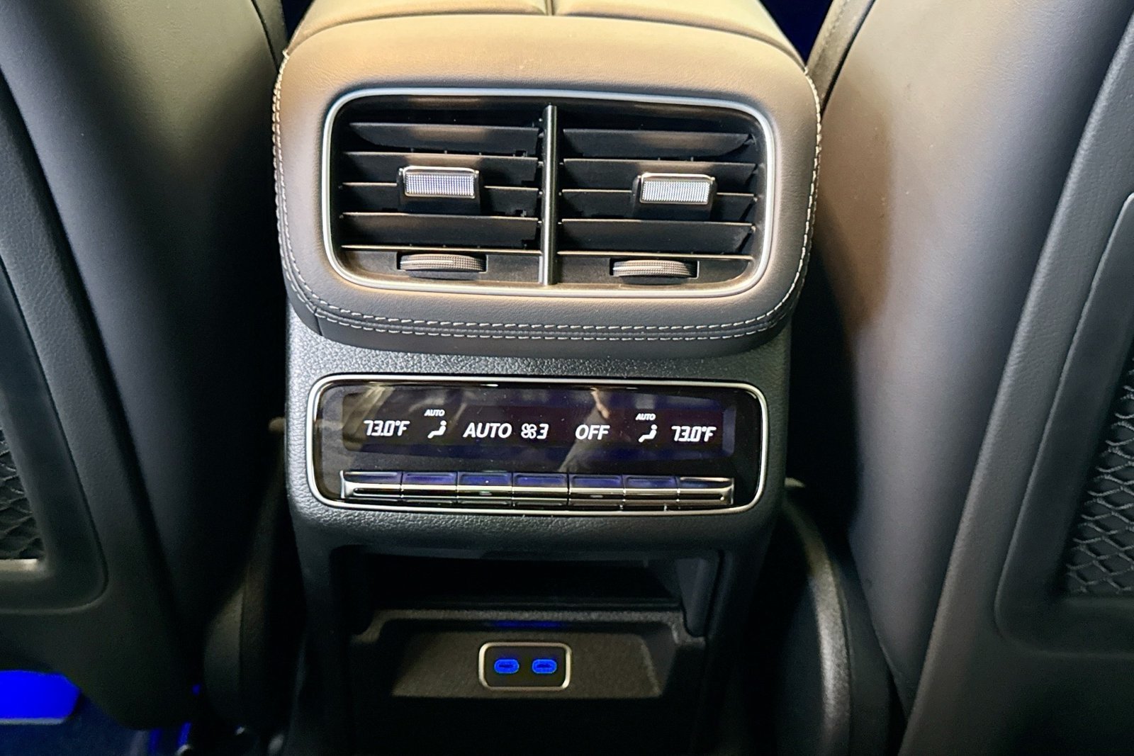 New 2026 MANUFAKTUR Moonlight White Metallic Mercedes-Benz AMG® GLE 53 image 23