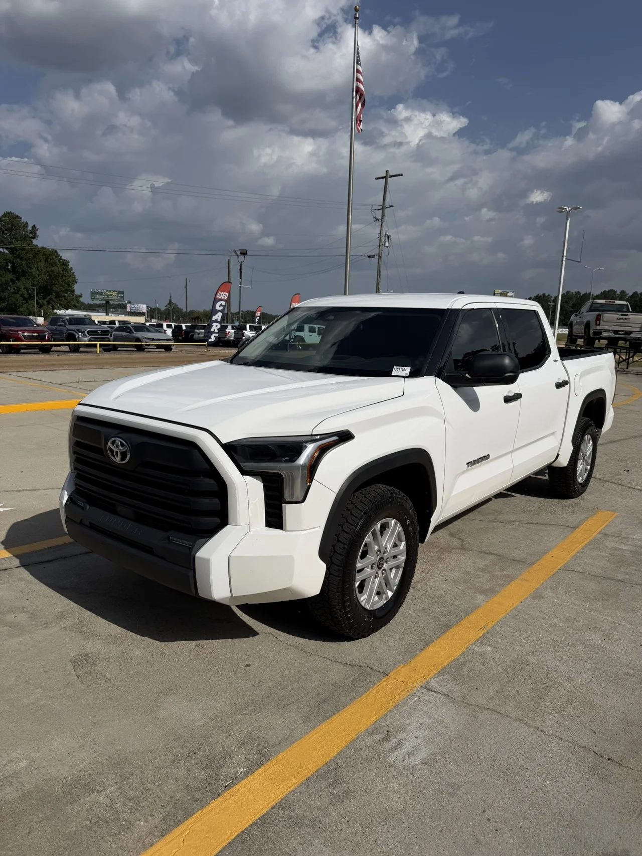 Used 2023 White Toyota SR5 image 1