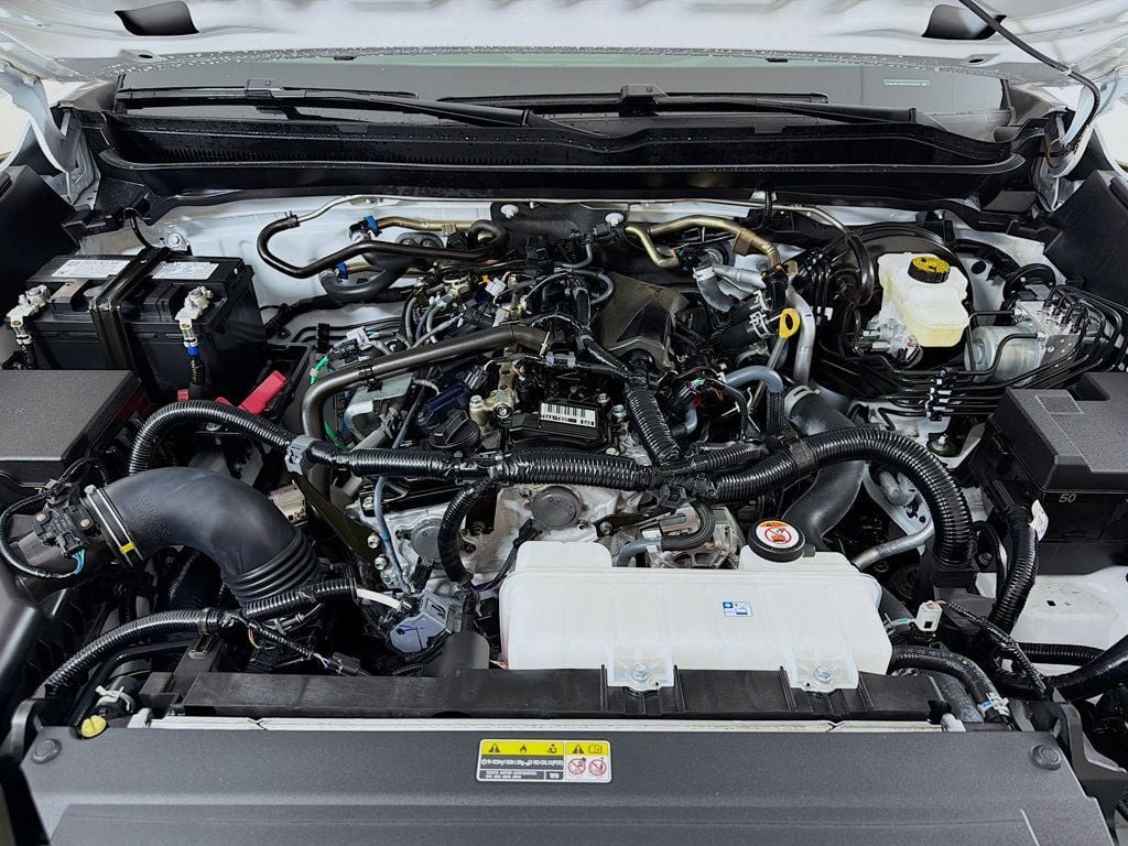 Used 2025 Ice Cap Toyota SR5 Double Cab 6