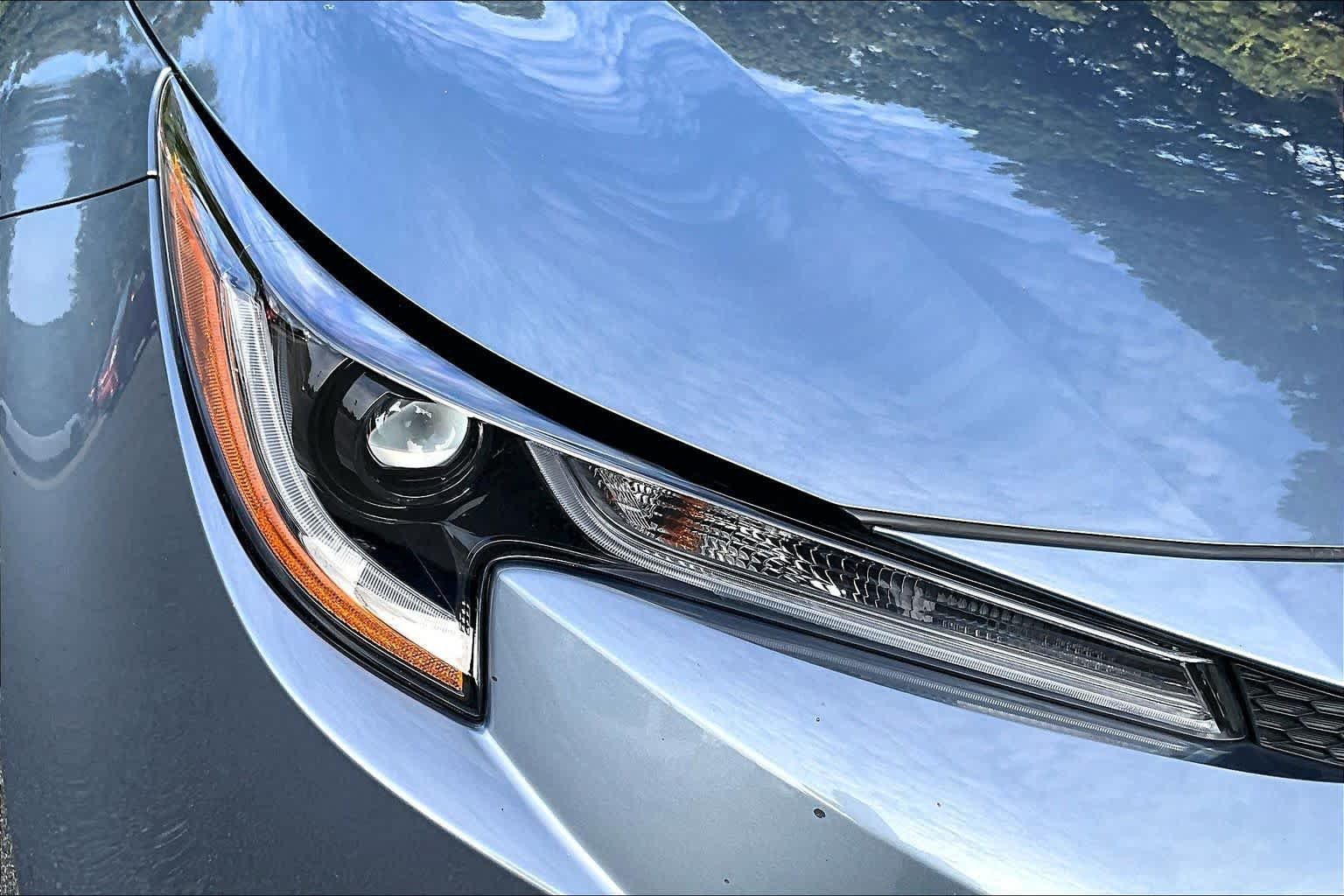 Used 2025 Celestite Toyota LE image 28