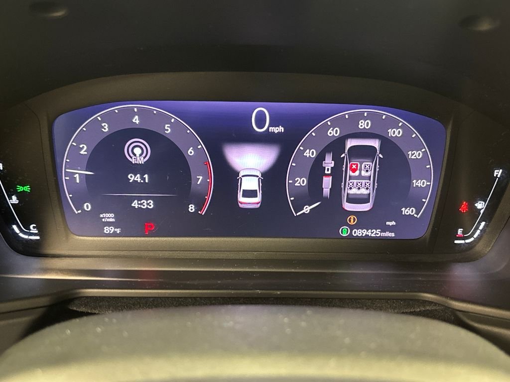 Used 2023 White Honda LX image 32