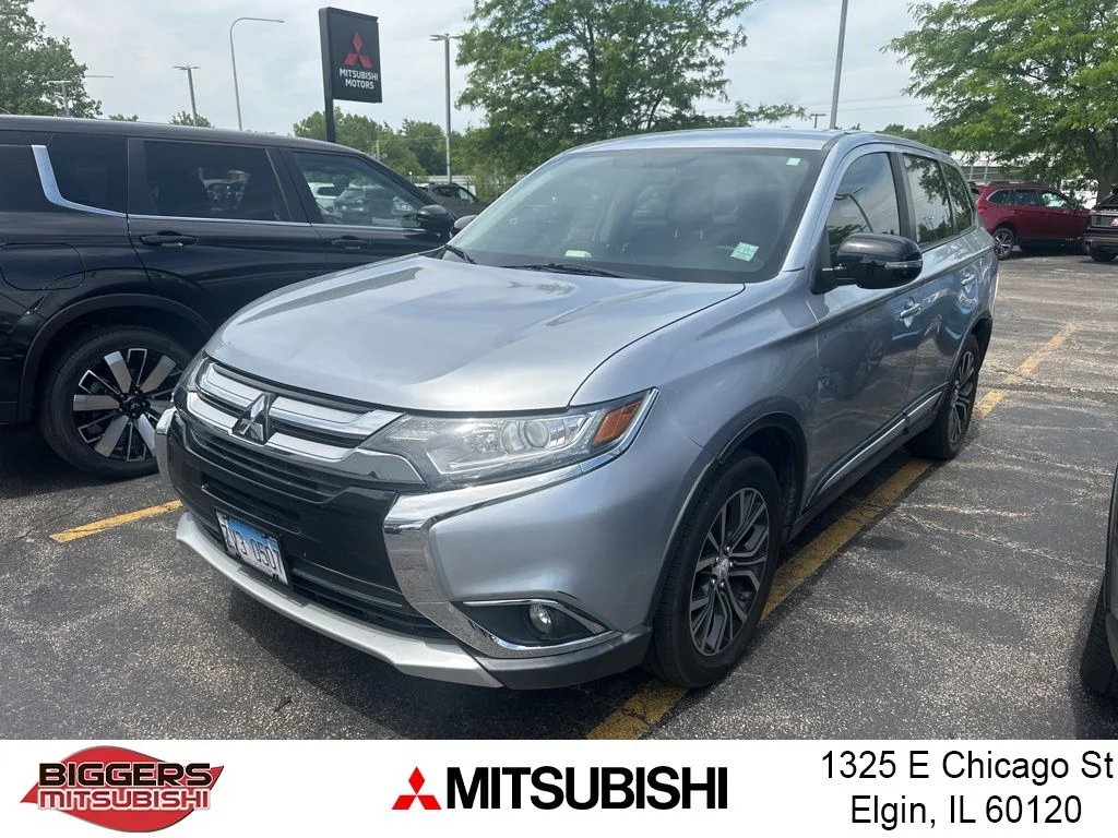 2016 Mitsubishi Outlander SE FWD's photo
