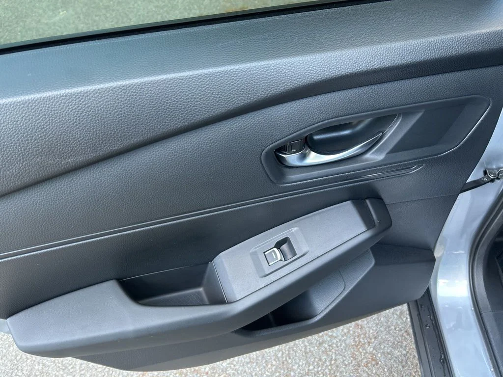 Used 2023 Silver Honda EX image 25