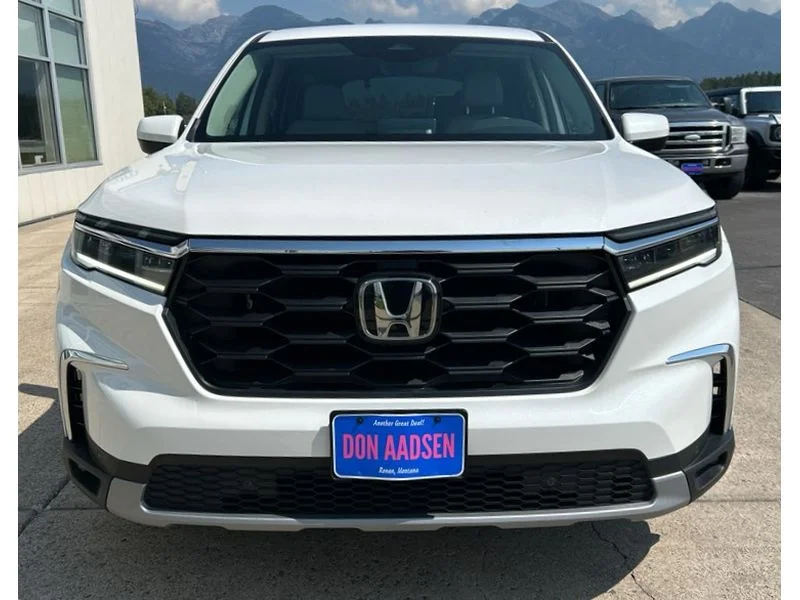 Used 2024 White Honda EX-L 7 Passenger image 2