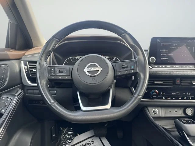 Used 2023 Gray Nissan SL image 14