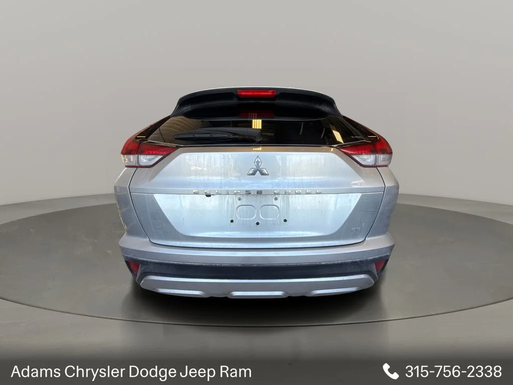 Used 2025  Mitsubishi SE image 7