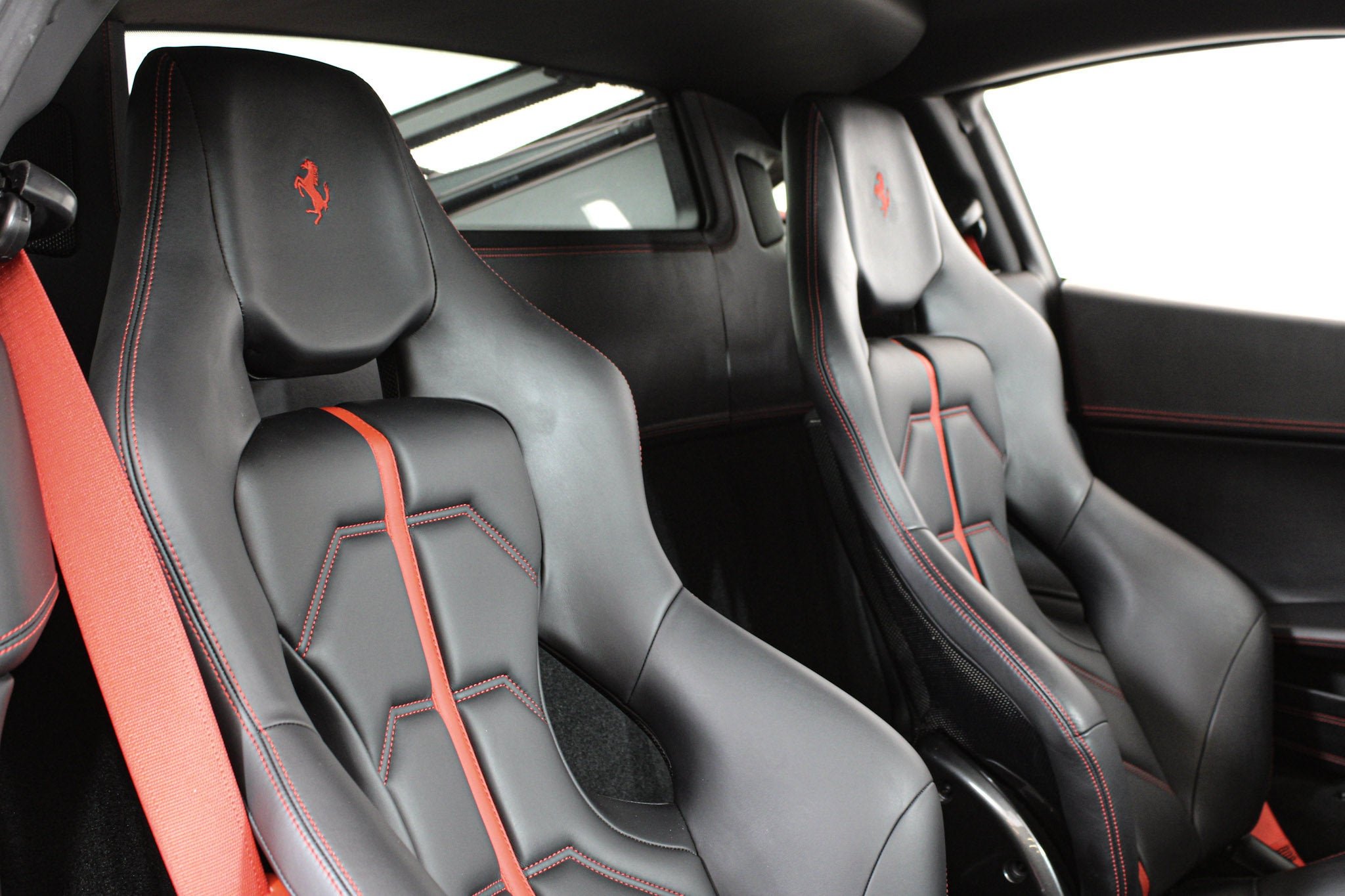 Used 2015 Red Ferrari  image 21