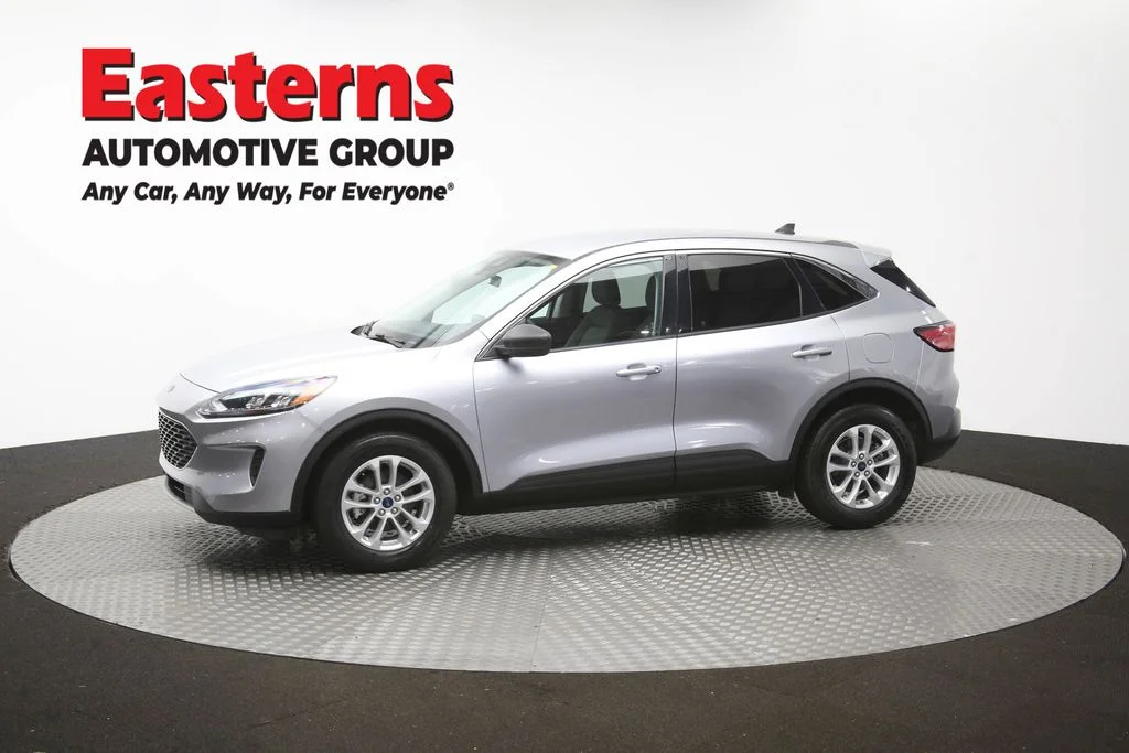 Used 2022 Silver Ford SE image 59