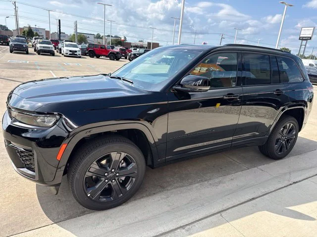 New 2027 Black Jeep Limited Reserve image 8