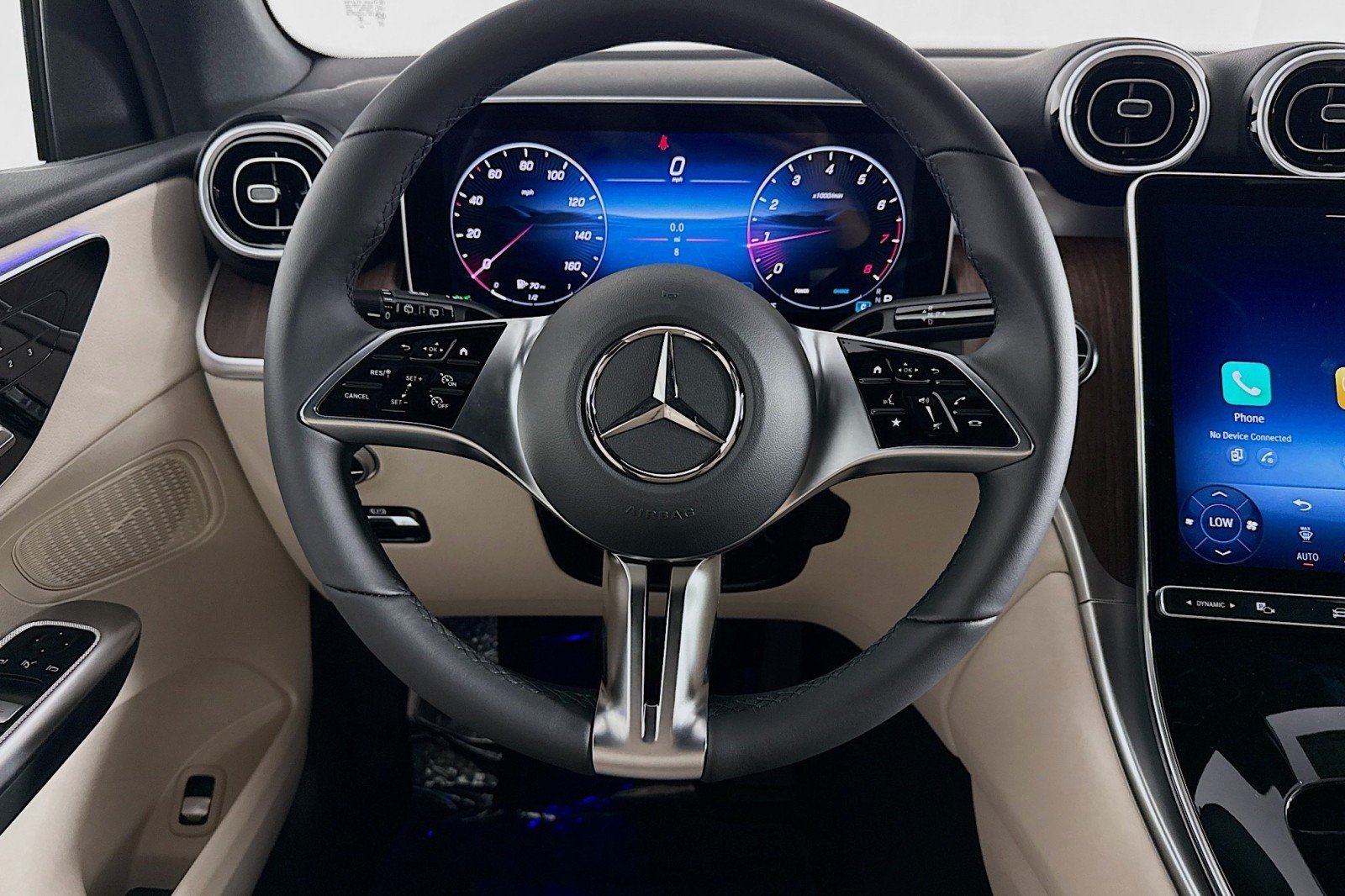 New 2026 Polar White Mercedes-Benz GLC 300 SUV image 17