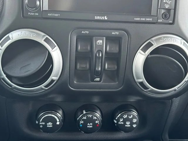 Used 2013 Black Jeep Unlimited Rubicon image 33