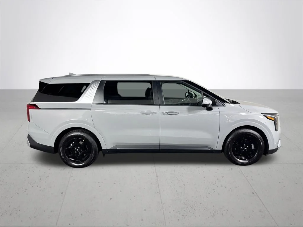 New 2027 Ceramic Silver Kia LX image 5