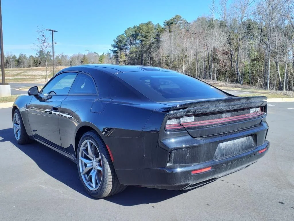 New 2025 Diamond Black Crystal Pearlcoat Dodge Scat Pack image 18