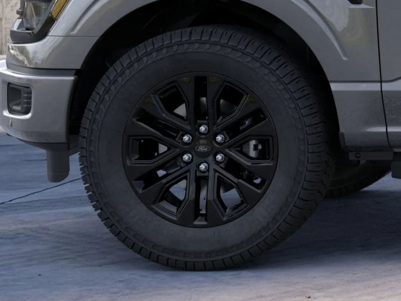 New 2026 Carbonized Gray Metallic Ford XLT image 19
